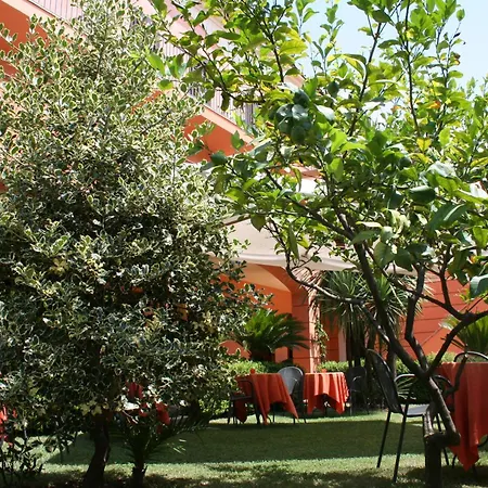 Hotel Dei Trecento 3*