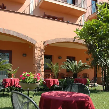 Szálloda Dei Trecento 3*