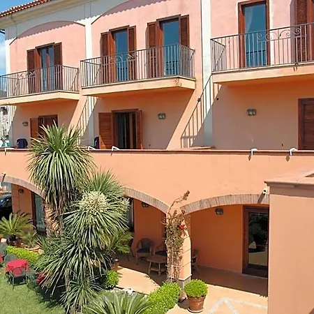 Dei Trecento Hotel